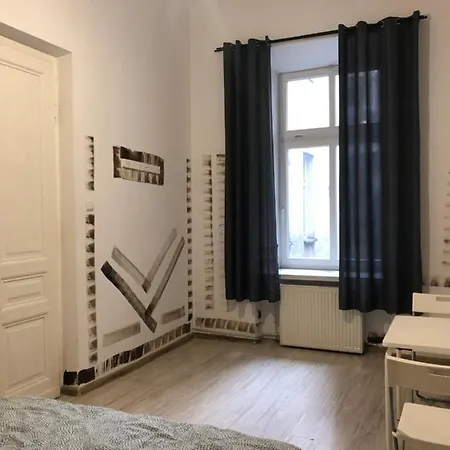 Pokoj Sali 2 Krakow Exterior photo